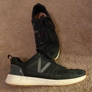 Vionic Tennis Shoes